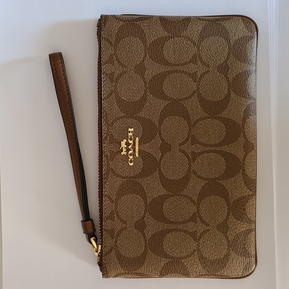 NWT Coach Signature Large Wristlet in Brown
